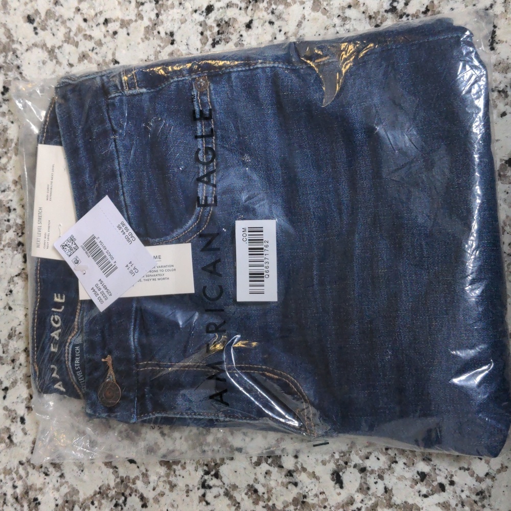 NEW American Eagle Curvy Midi Shorts Sz 14 Dark Wash Curvy 14 AEO Shorts - Picture 6 of 8